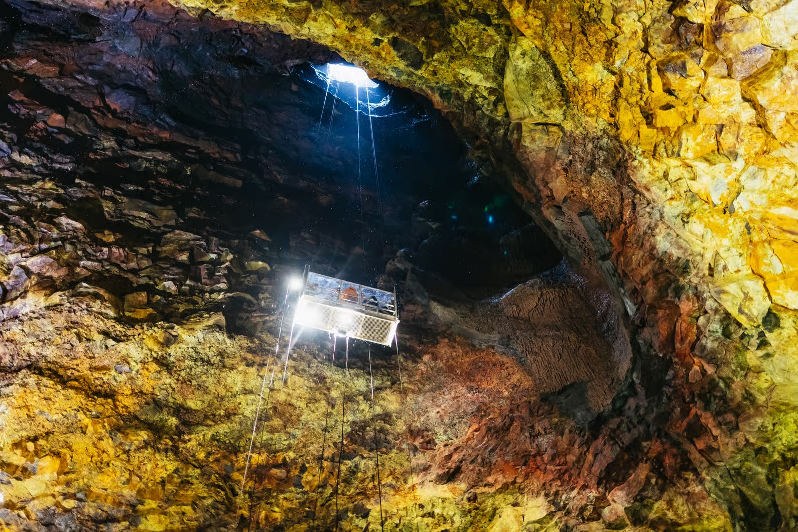 Þríhnúkagígur volcano crater, Iceland